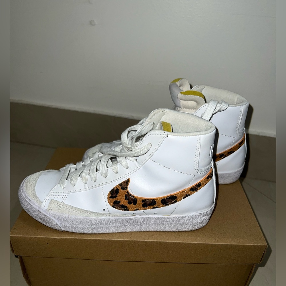 Nike Blazer Mid 77 Leopard size 6W